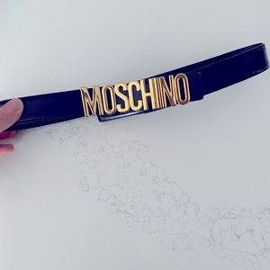 Moschino belt size 44